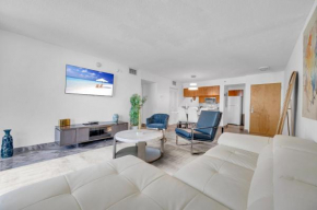 LUXURY 2 Bedrooms BRICKELL BAY APARTMENT